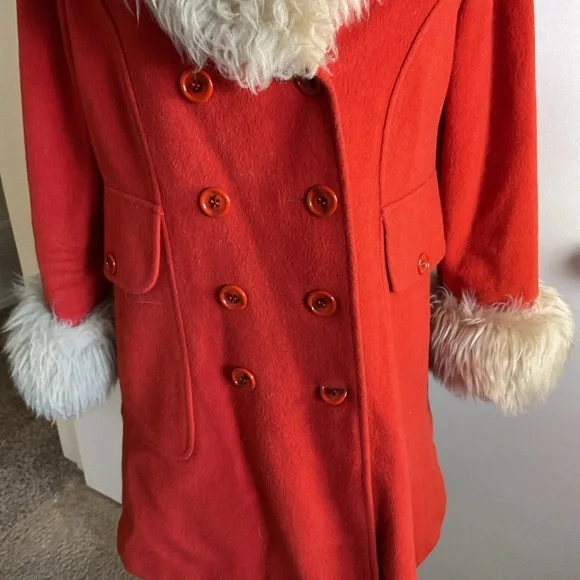 25. Vintage Retro 60s 70s Sears Red and Cream Pea Coat with Luxurious Fur Collar - Picture 5 of 16